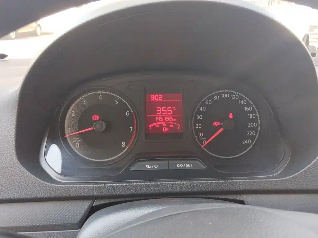 Volkswagen Jetta — миниатюра 8