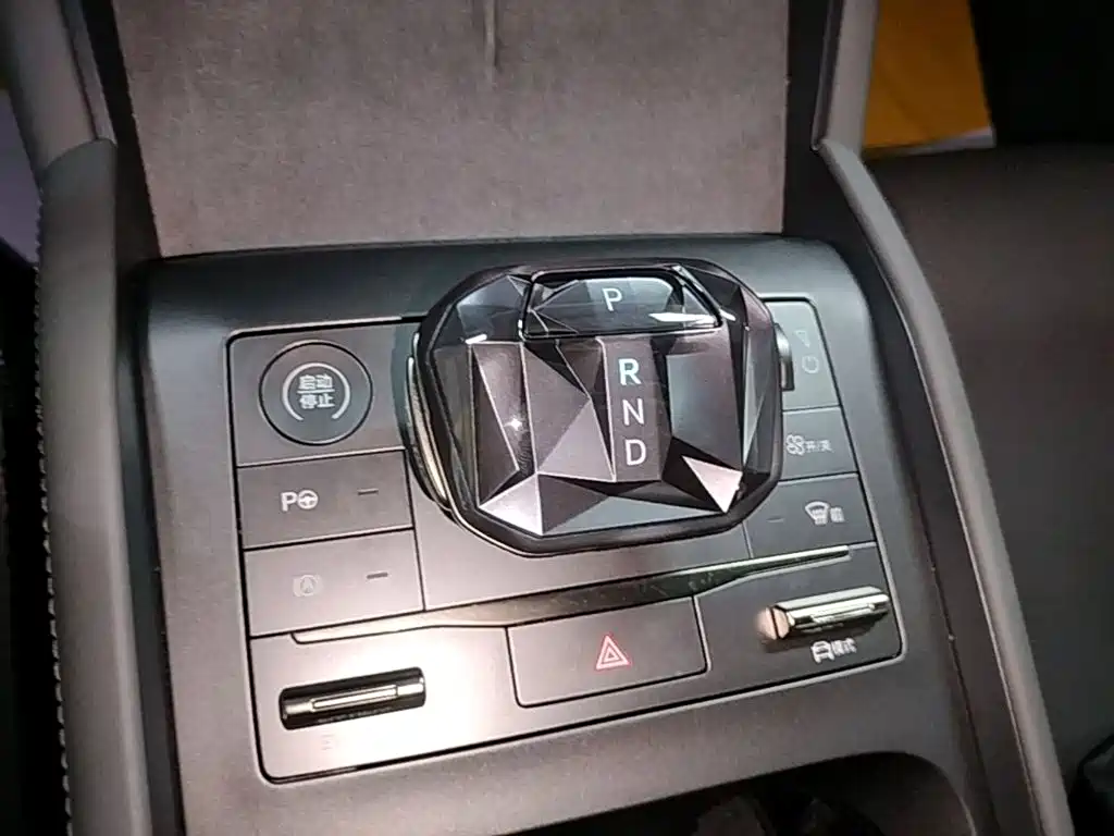 BYD Qin L — миниатюра 21