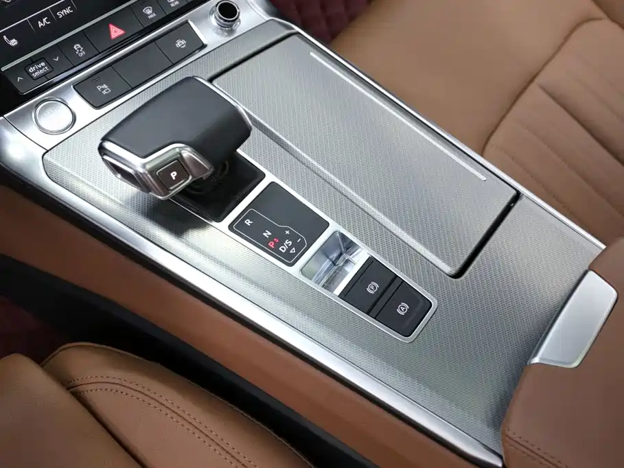 Audi A6L — миниатюра 12