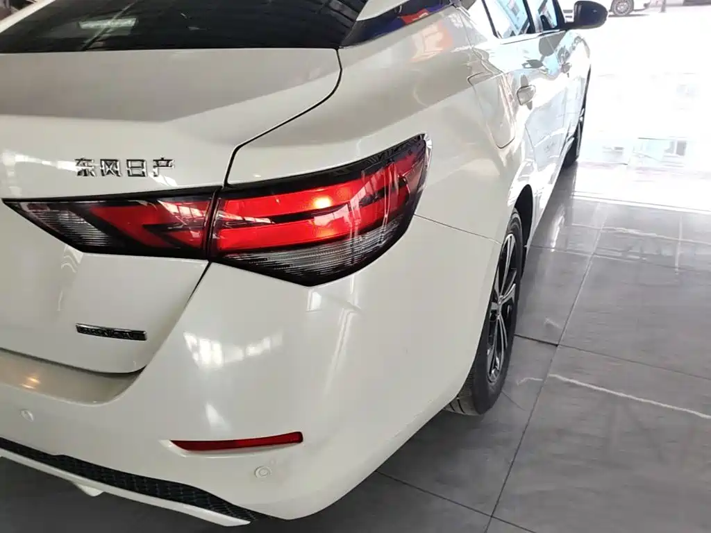 Nissan Sylphy — миниатюра 8