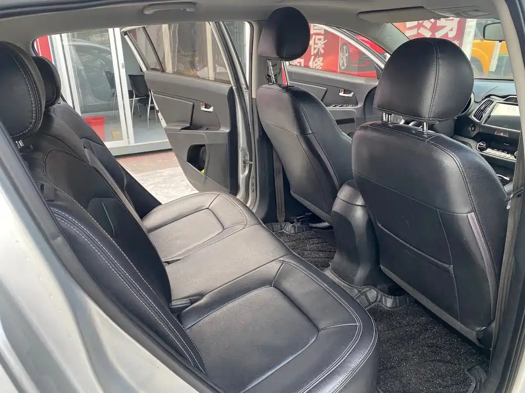 Kia Sportage — миниатюра 12