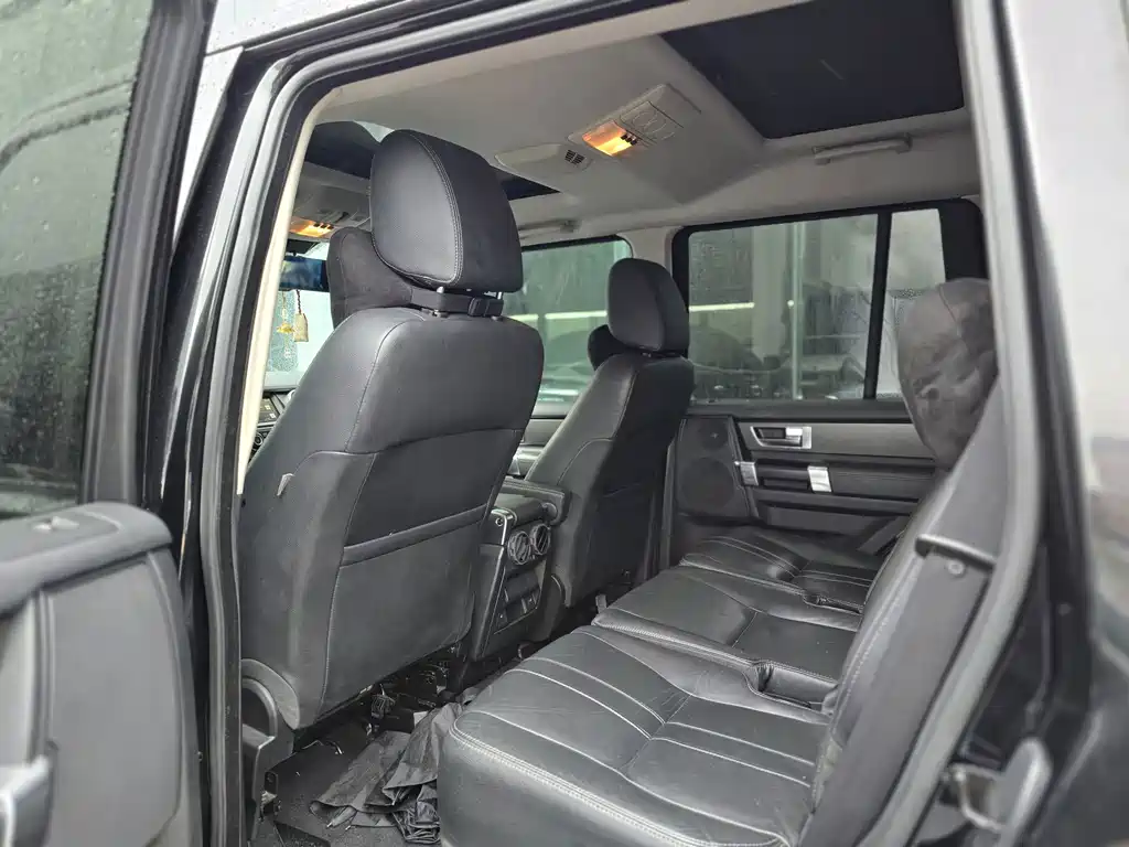 Land Rover Discovery — миниатюра 6