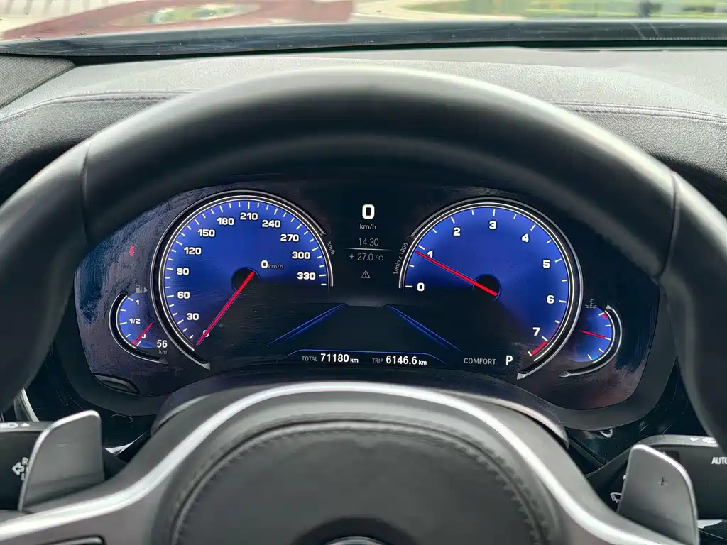 BMW 5 Series — миниатюра 10