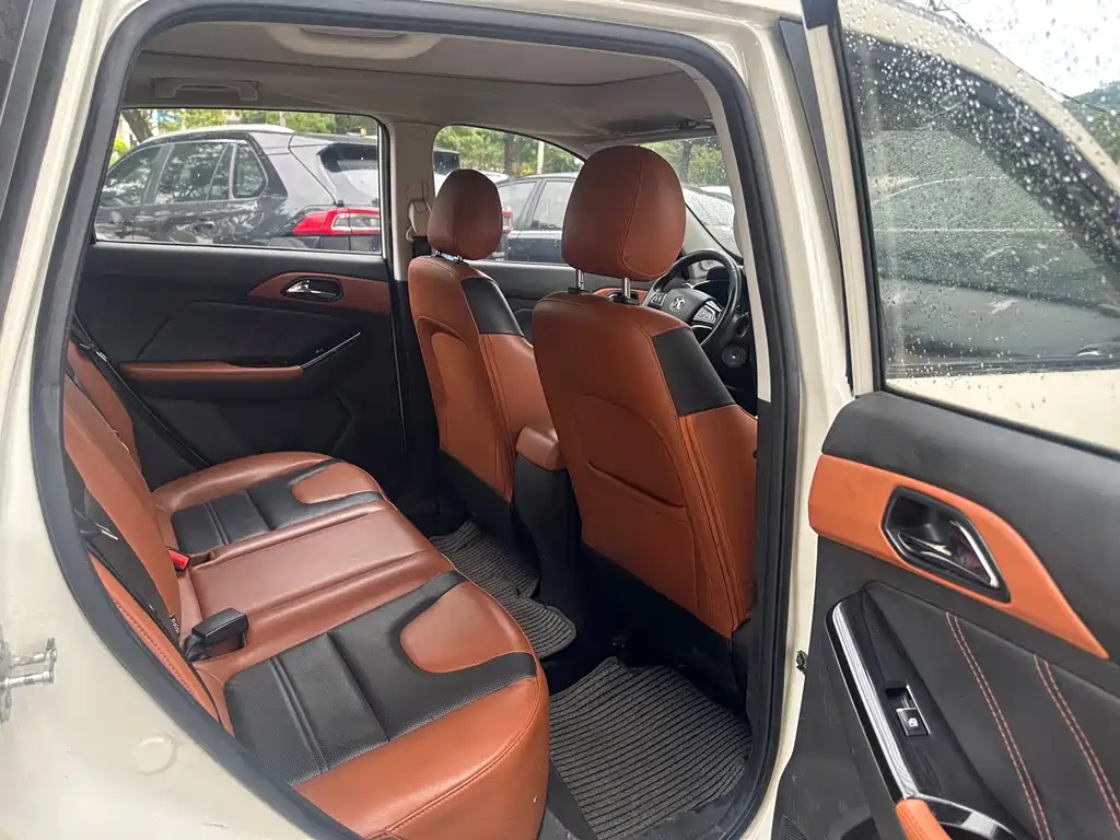 BAIC Senova X35 — миниатюра 7