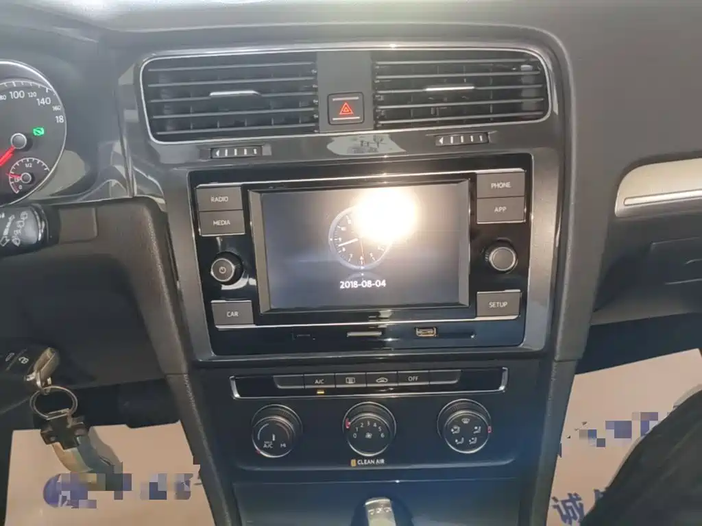 Volkswagen Golf — миниатюра 13