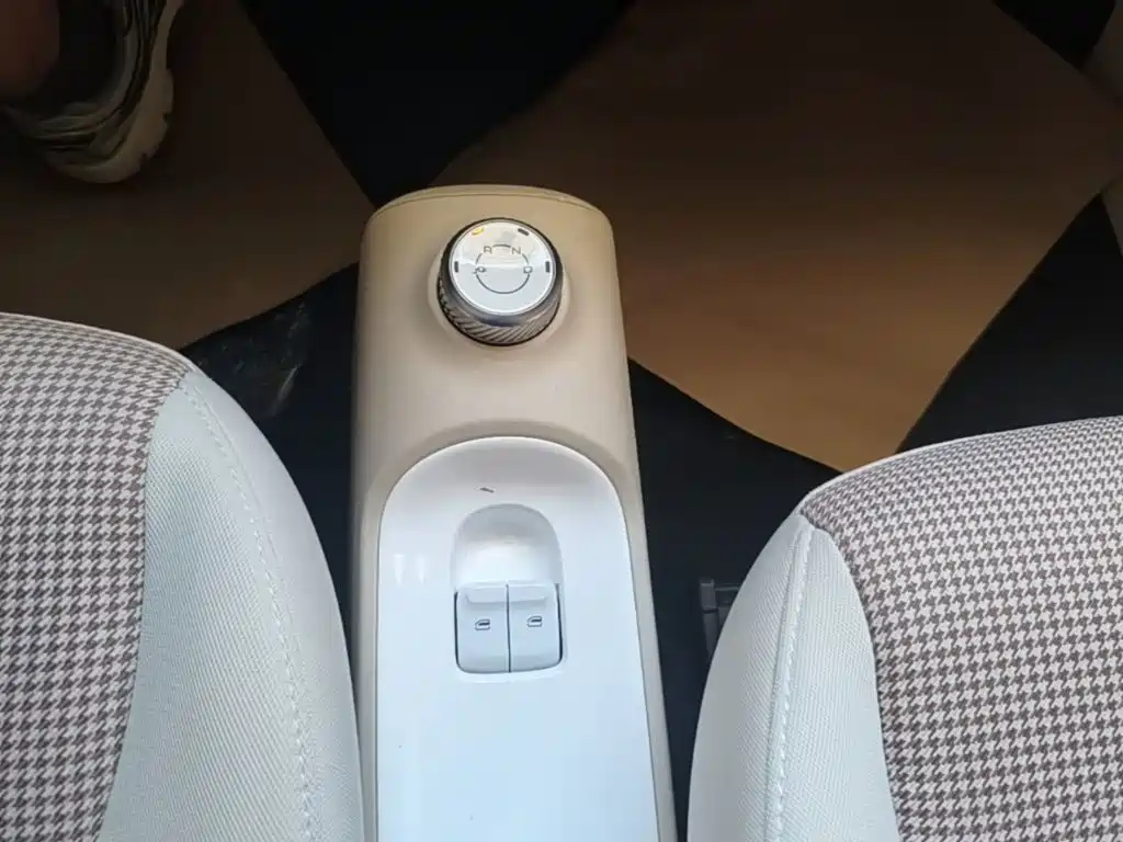 Wuling MINIEV — миниатюра 14