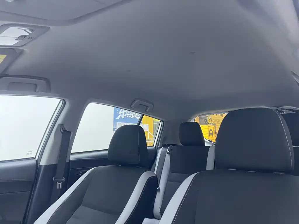 Toyota Yaris L — миниатюра 15