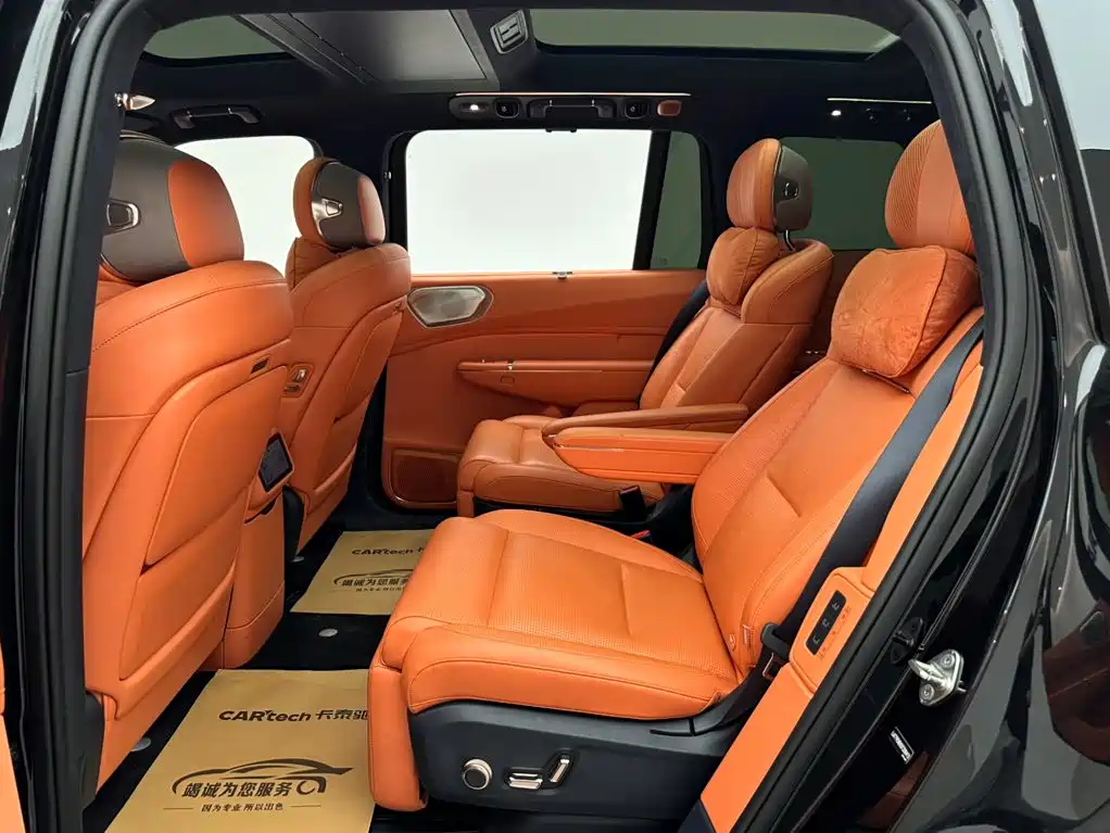 Lynk & Co 900 — миниатюра 9
