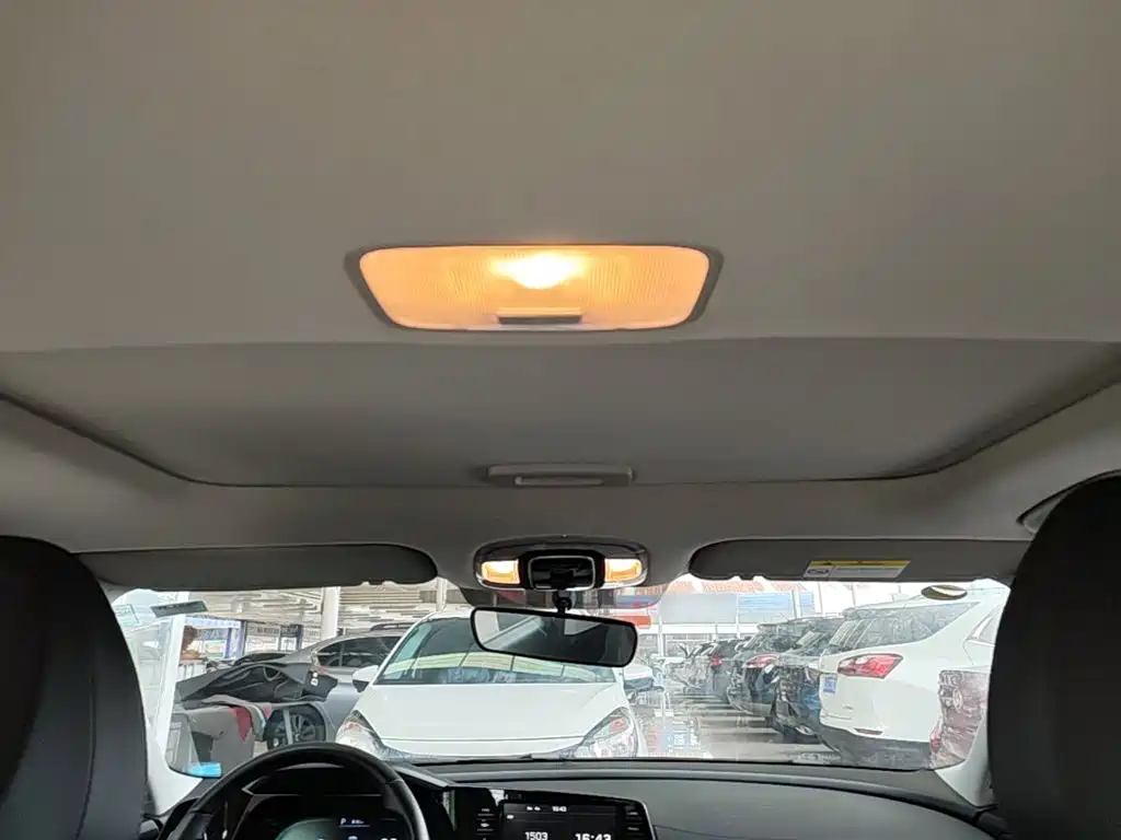 Hyundai Elantra — миниатюра 18
