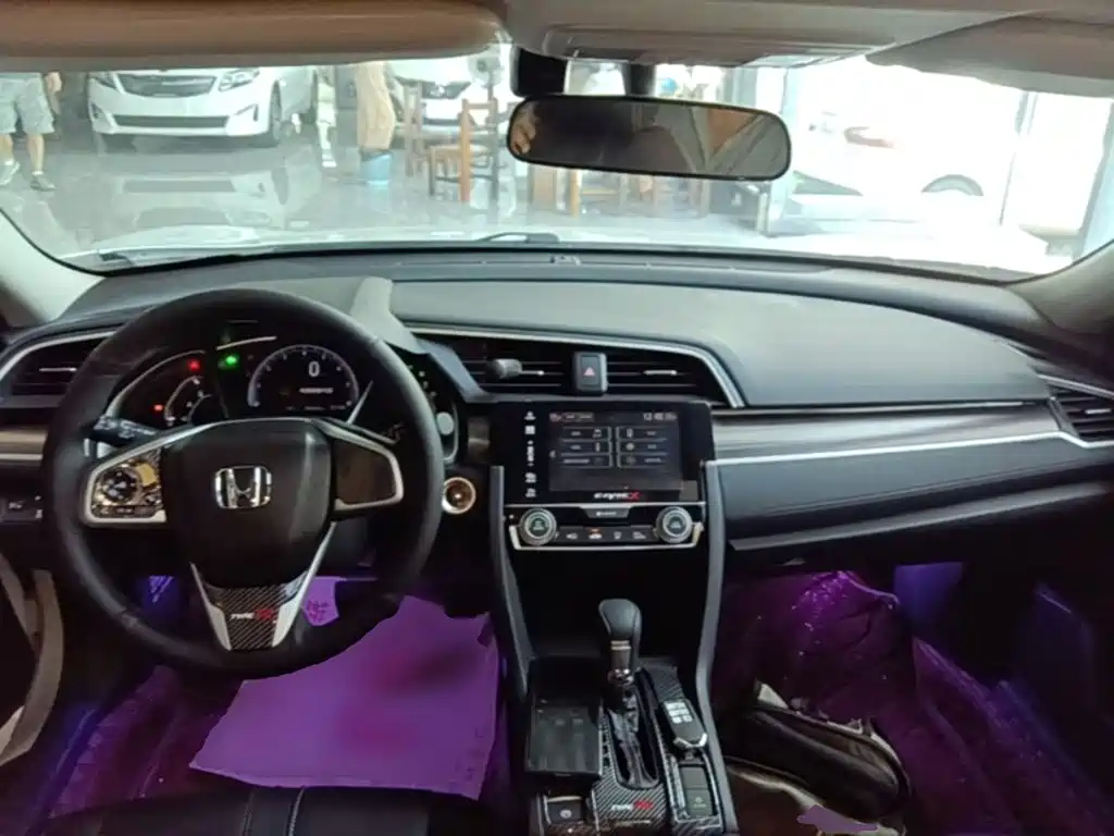 Honda Civic — миниатюра 10