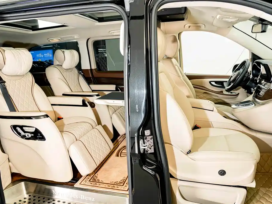 Mercedes-Benz V-Class — миниатюра 25