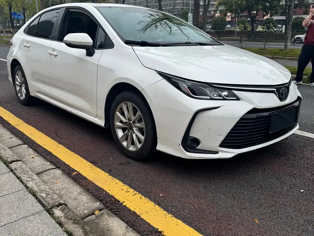 TOYOTA COROLLA