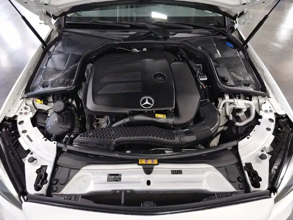 Mercedes-Benz C-Class — миниатюра 6