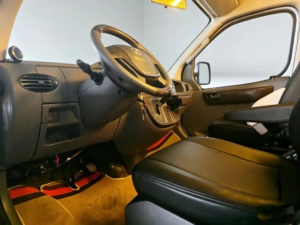 MAXUS V80 — миниатюра 19