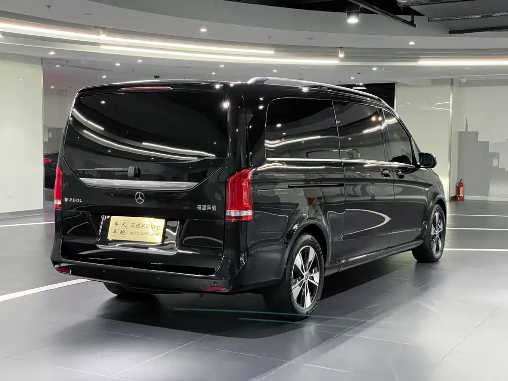 MERCEDES-BENZ V CLASS