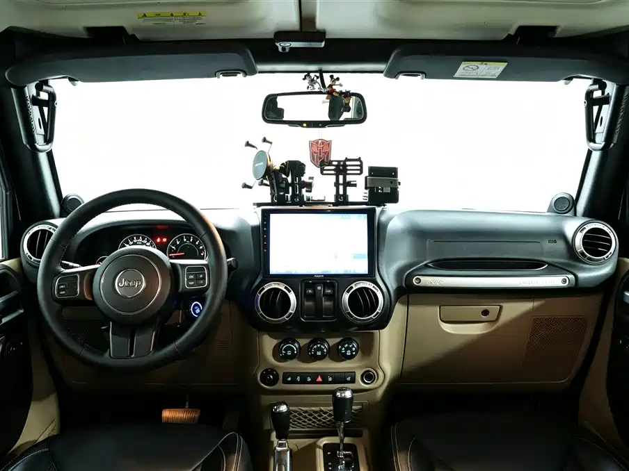 Jeep Wrangler — миниатюра 10