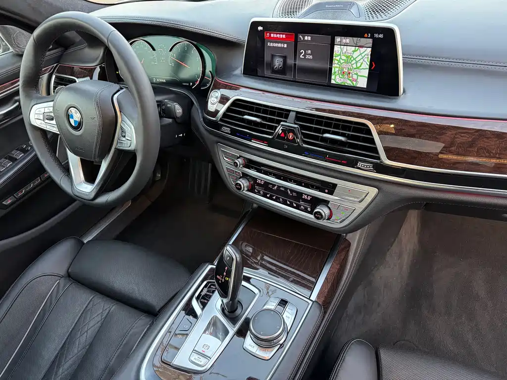 BMW 7 SERIES