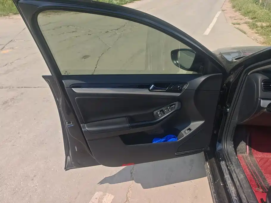 Volkswagen Sagitar — миниатюра 7