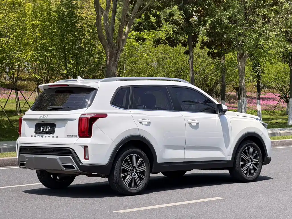 Kia Sportage - фото 12
