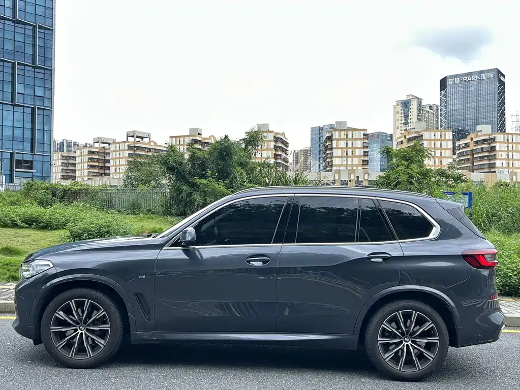 BMW X5 2021 xDrive40i M Sport