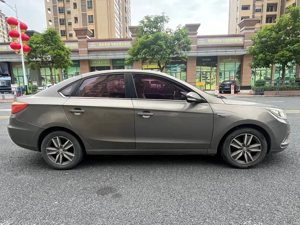Changan Eado — миниатюра 4