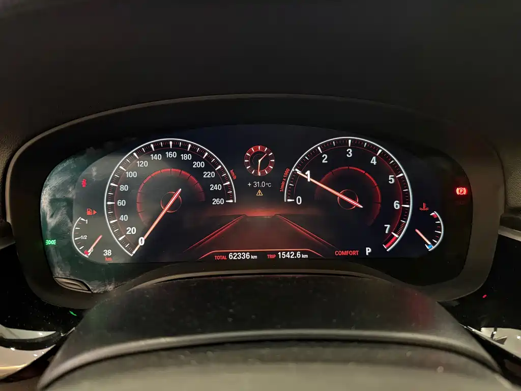 BMW 5 Series — миниатюра 5