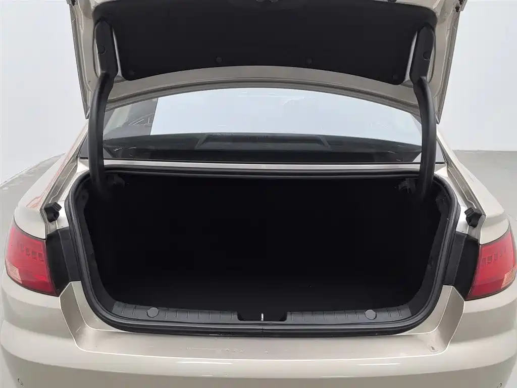 GEELY AUTOMOBILE EMGRAND GL