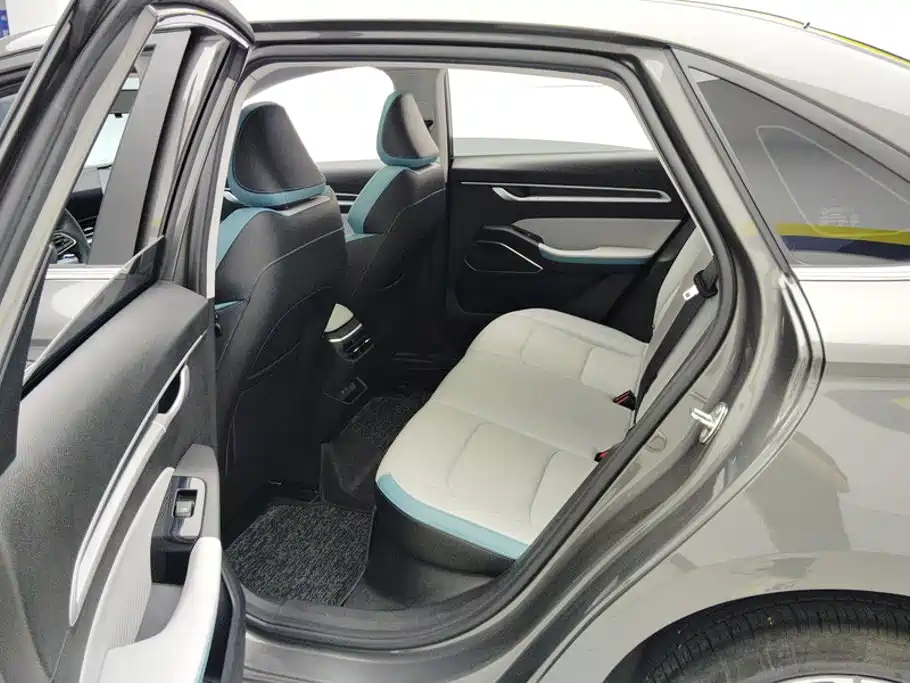 Geely Emgrand — миниатюра 11