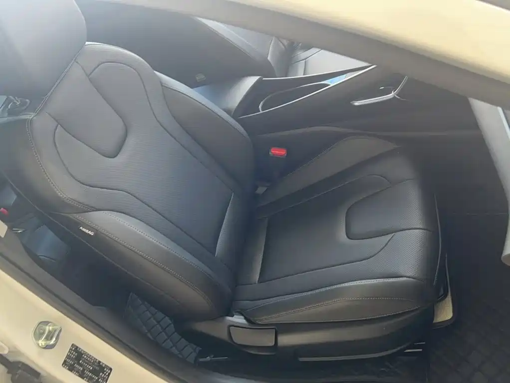 Hyundai Elantra — миниатюра 11