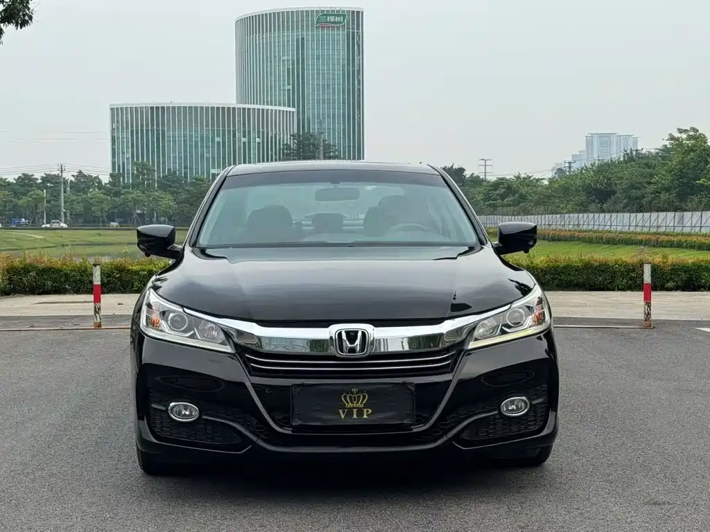 Honda Accord — миниатюра 2