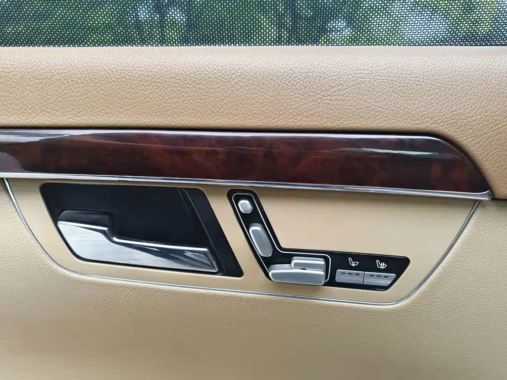 Mercedes-Benz S-Class — миниатюра 21