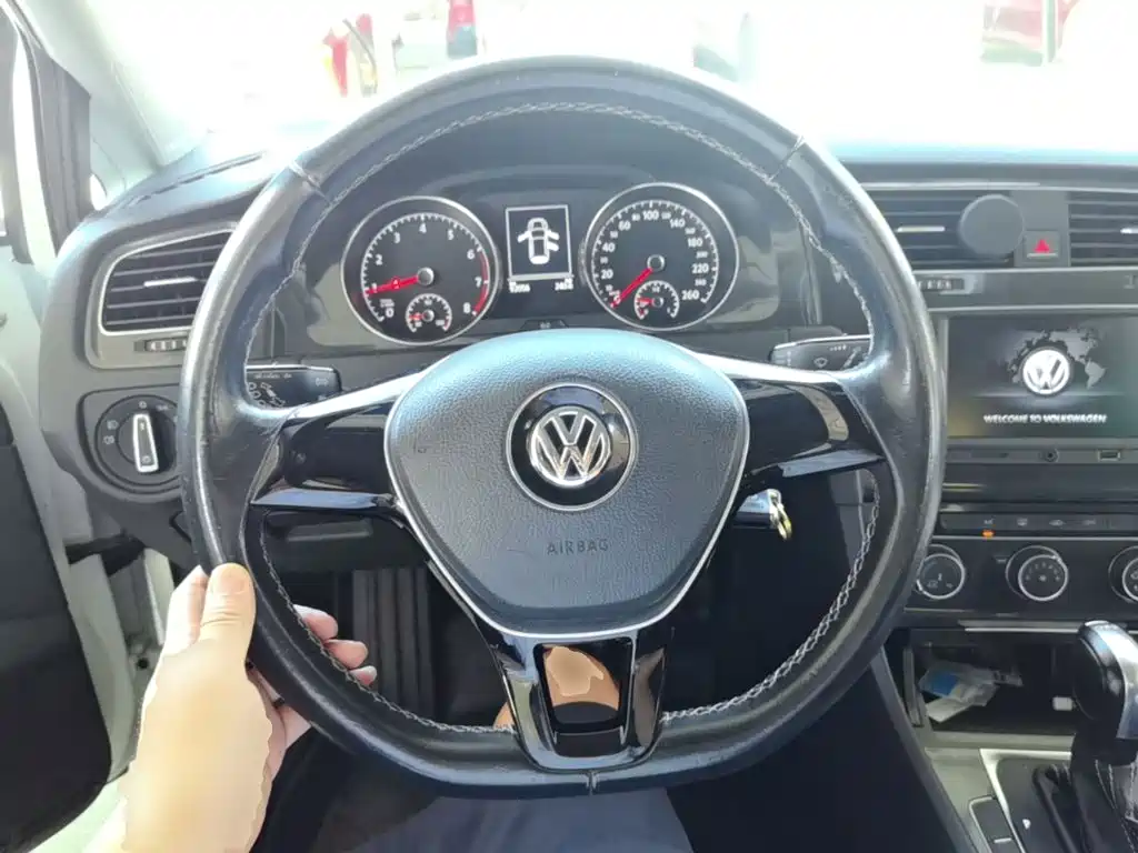 Volkswagen Golf — миниатюра 11