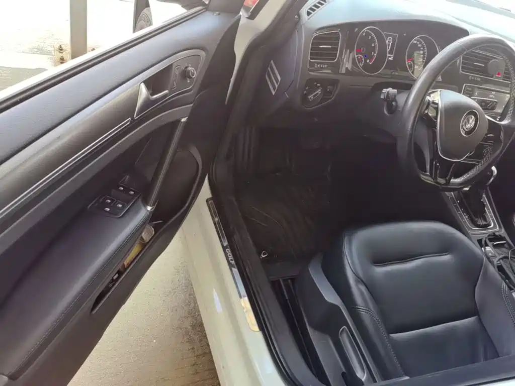 Volkswagen Golf — миниатюра 16
