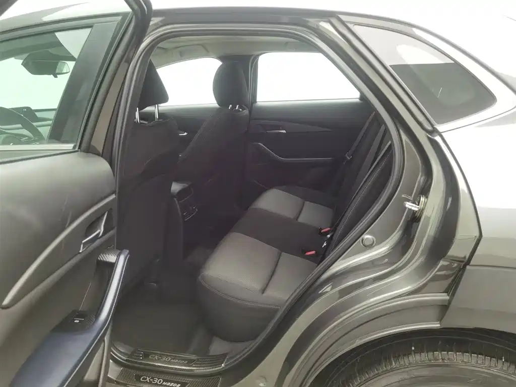 MAZDA CX 30