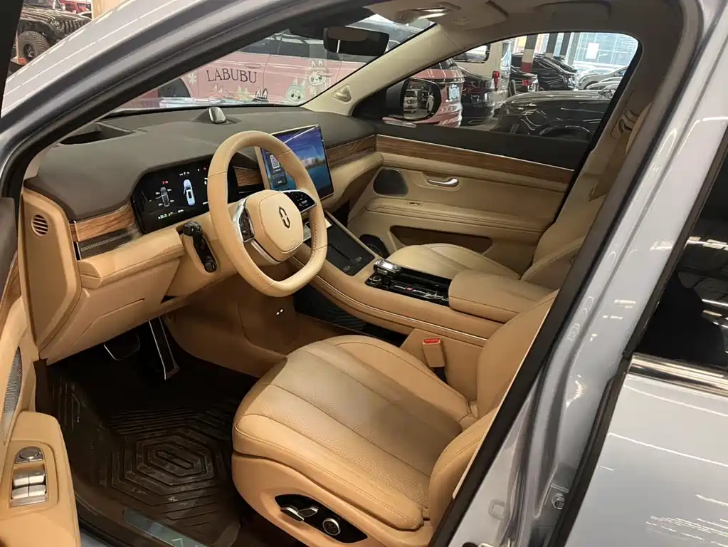 AITO ASK THE WORLD M7