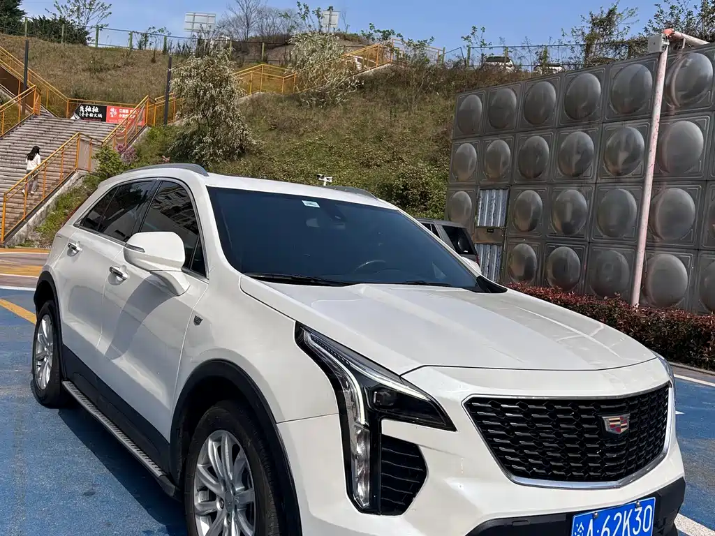 Cadillac XT4 2021 28T Lead