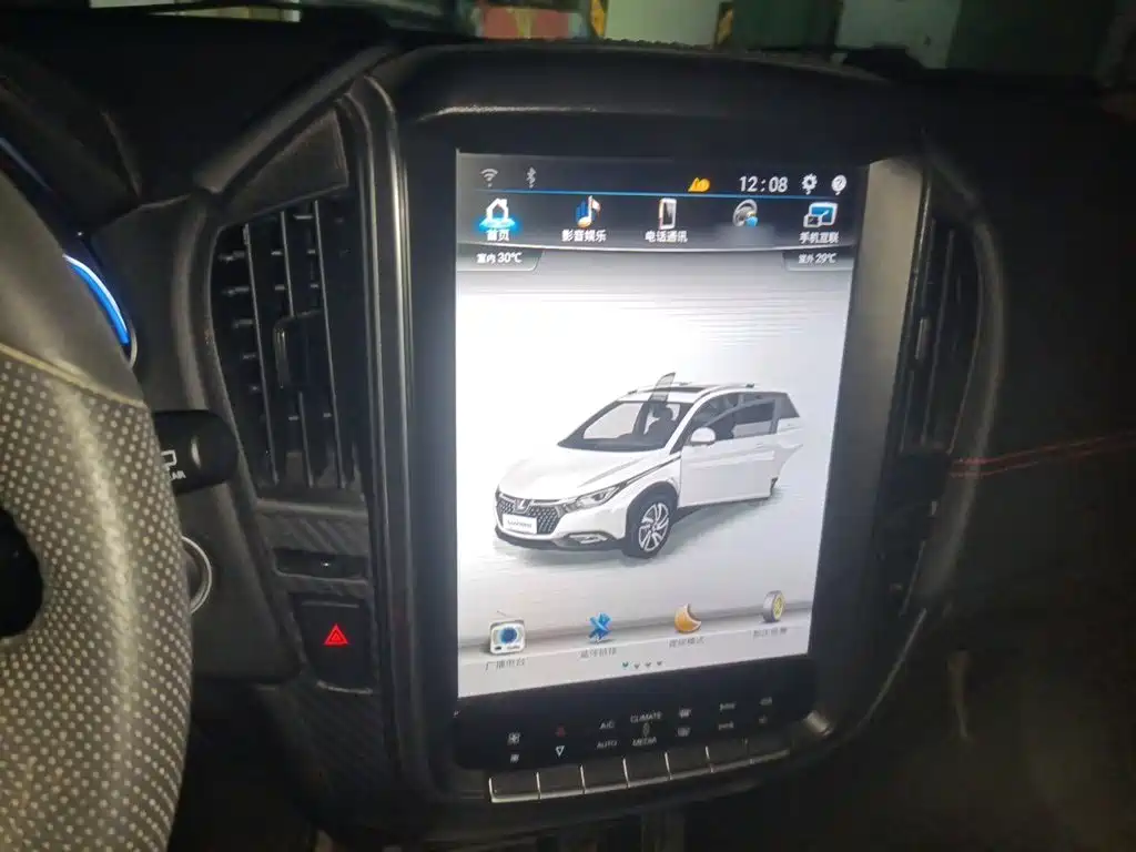 Luxgen U5 SUV — миниатюра 6