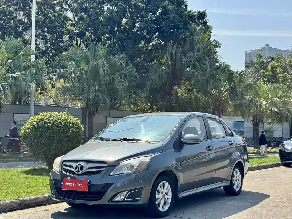 BAIC E-Series 2015
