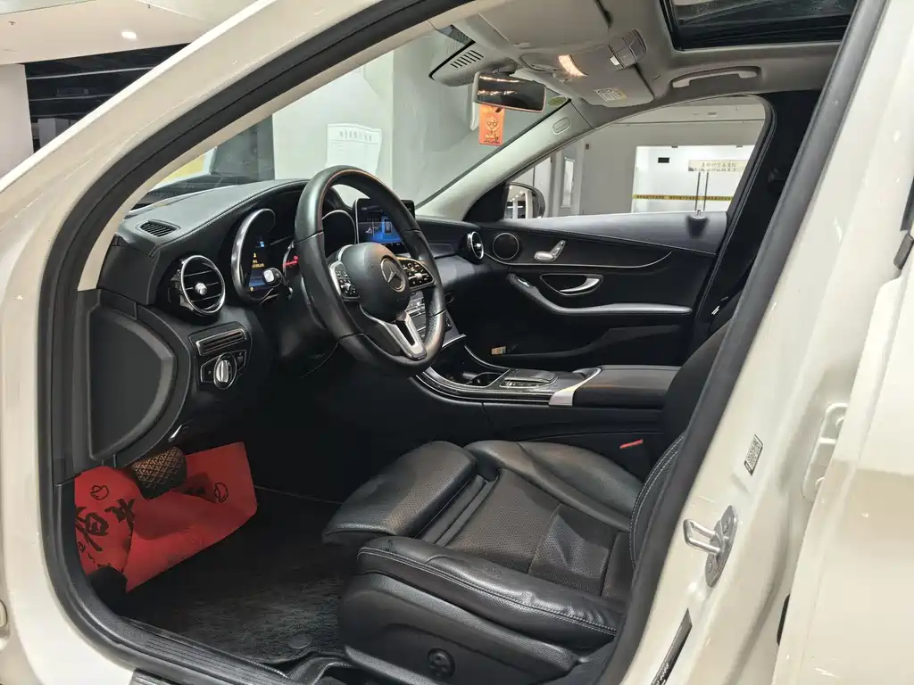 Mercedes-Benz C-Class — миниатюра 7