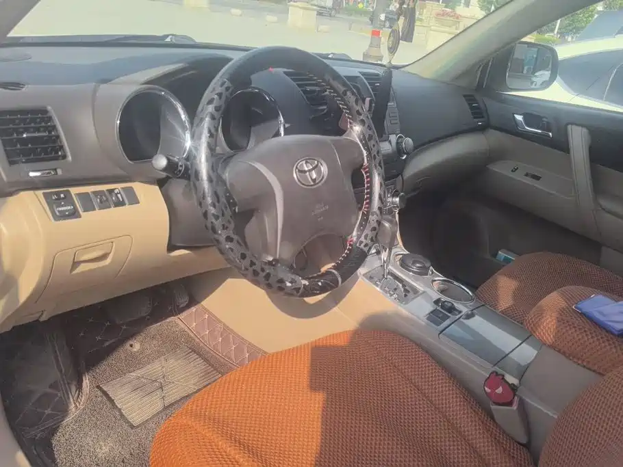 Toyota Highlander — миниатюра 12