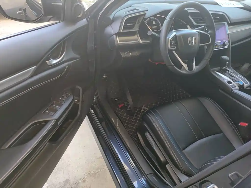 Honda Civic — миниатюра 16