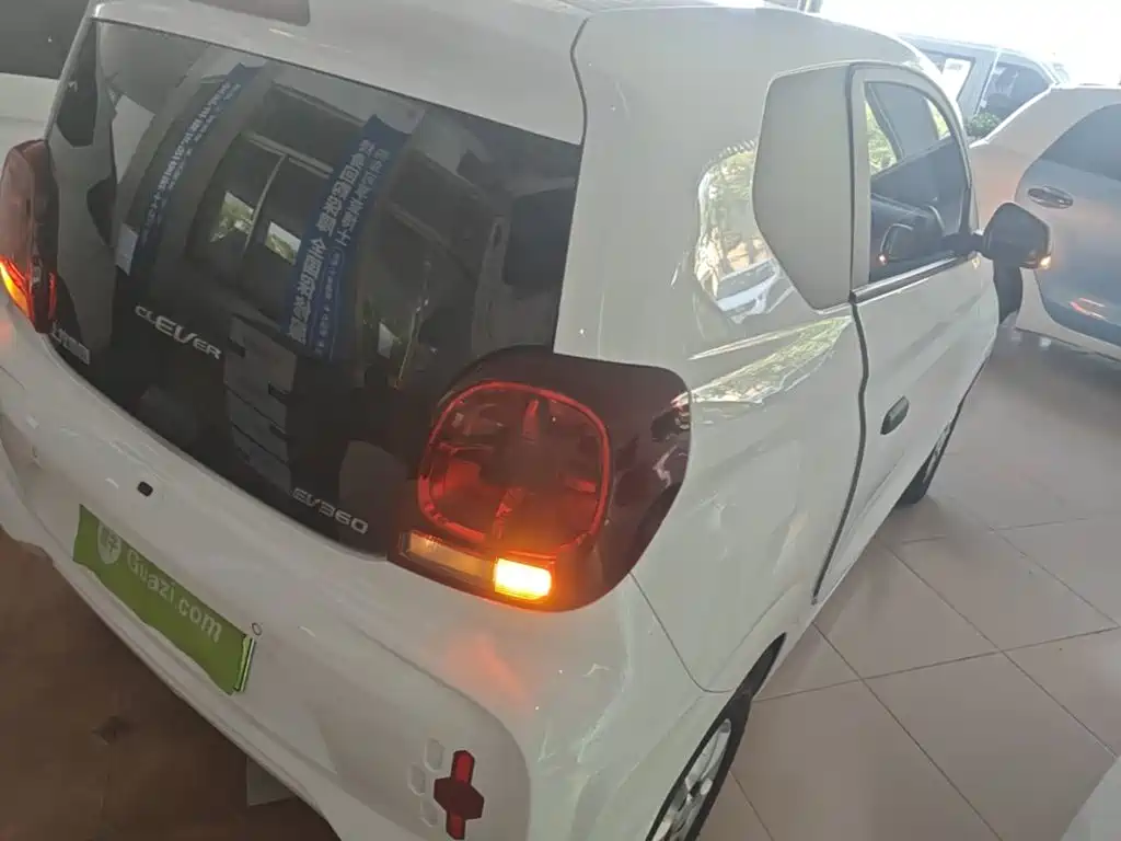 Roewe Clever — миниатюра 7