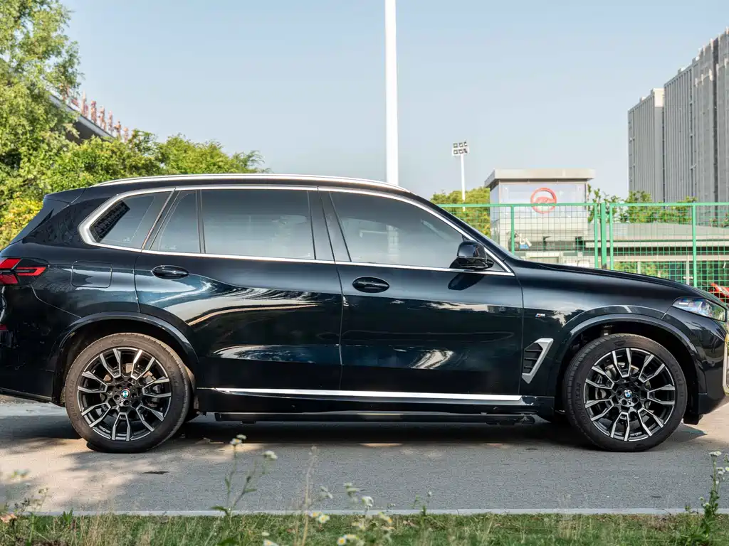 BMW X5 2023 xDrive 40Li M Sport