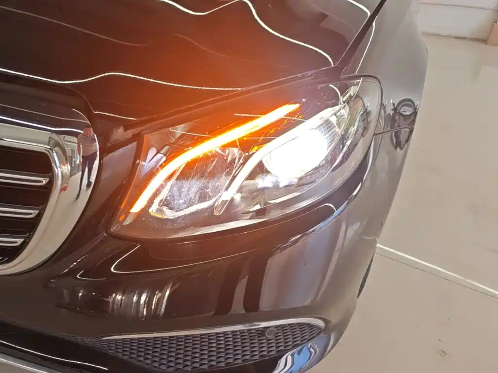 Mercedes-Benz E-Class — миниатюра 24