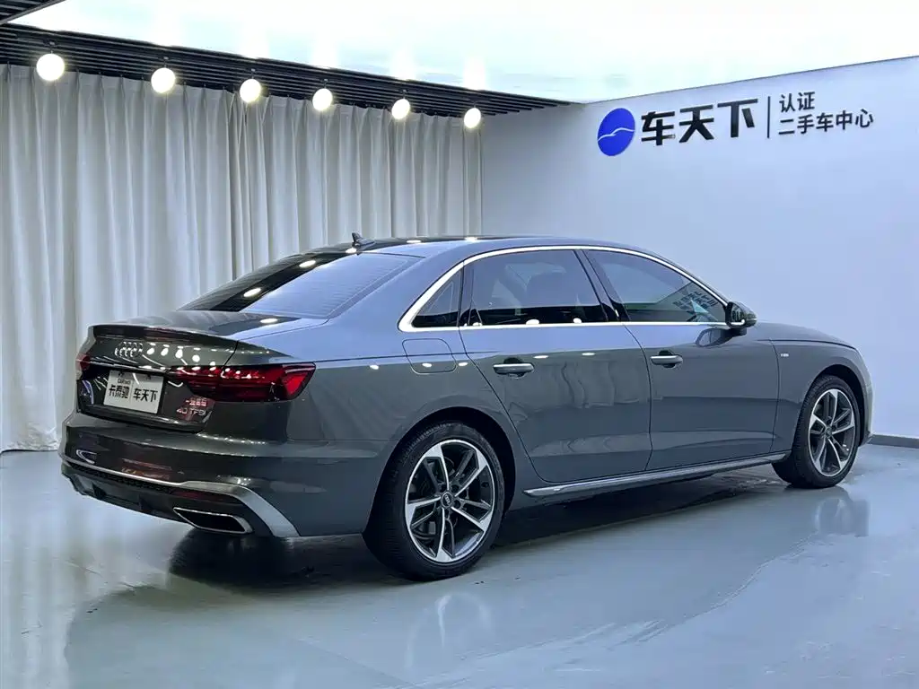 Audi A4L 2022 40 TFSI Fashion