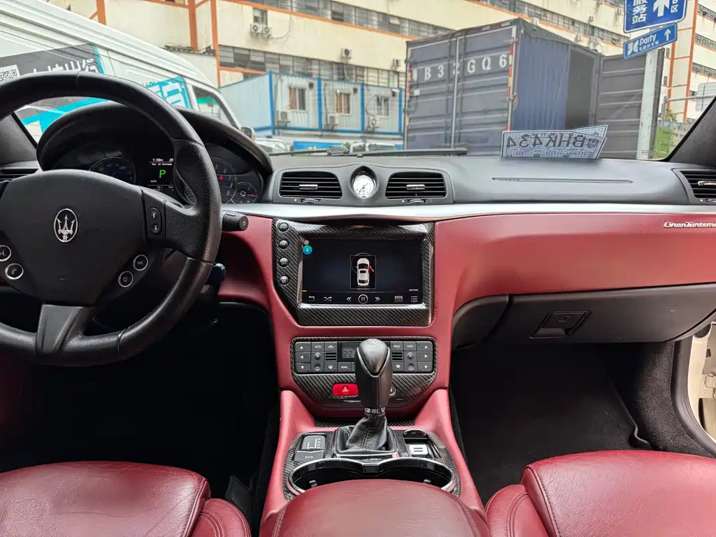 MASERATI GRANTURISMO