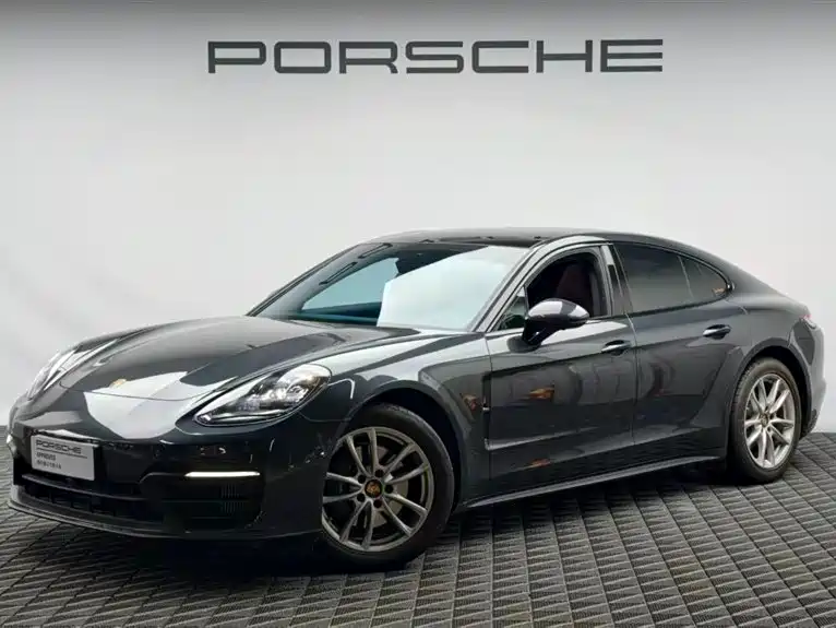 Porsche Panamera 2023