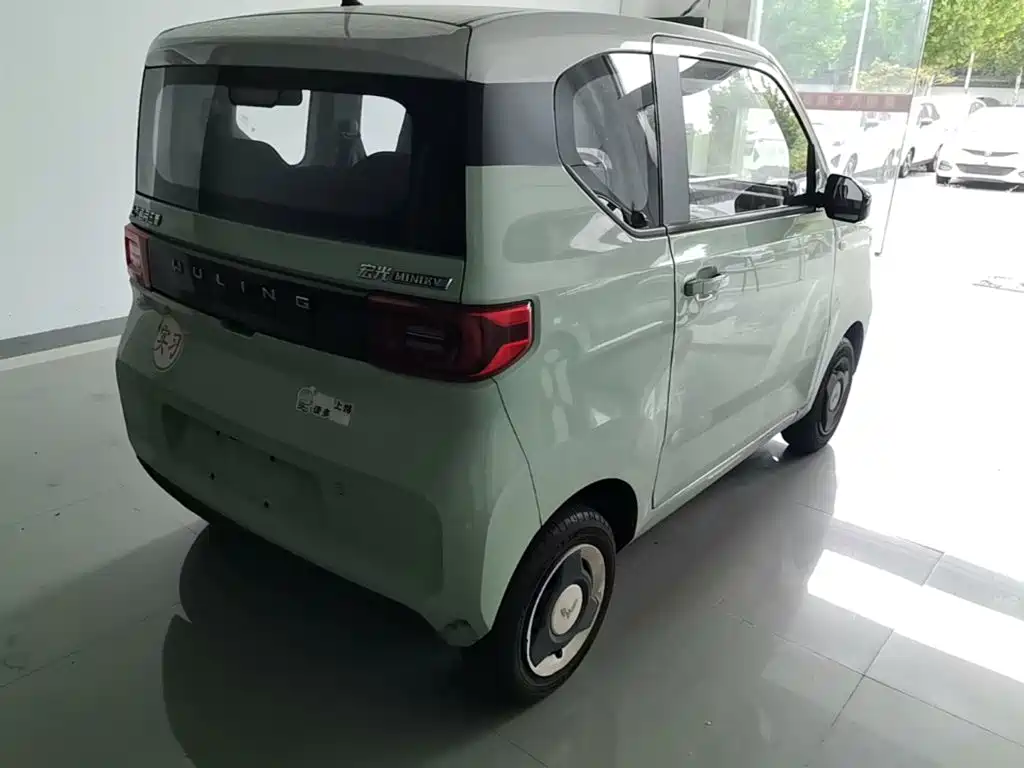 Wuling MINIEV — миниатюра 7