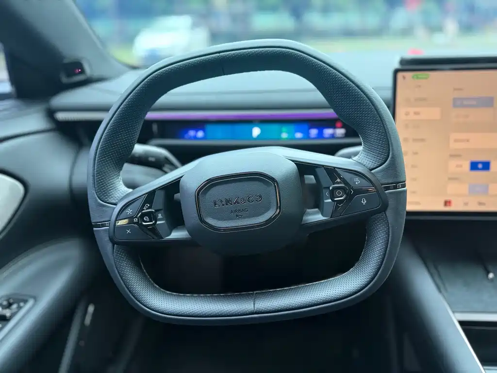 Lynk & Co 10 — миниатюра 15