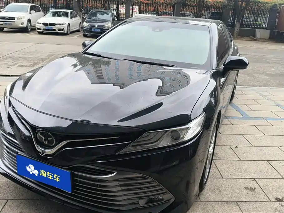 Купить Toyota Camry
